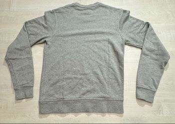 Sweat Nike gris taille S logo brodé en parfait état