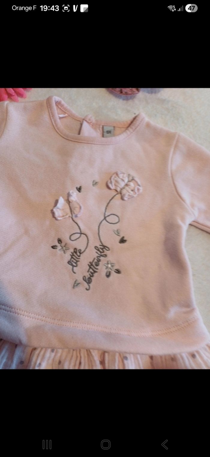 Robe bébé taille 6 mois - photo numéro 2