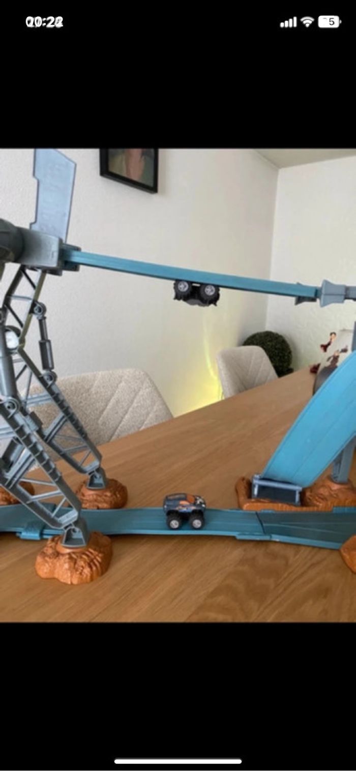 HOT WHEELS circuit vintage + 2 voitures aimantées - photo numéro 9