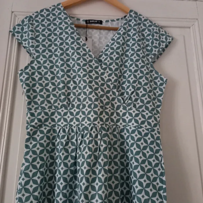 Robe à imprimé géométrique neuve - photo numéro 2
