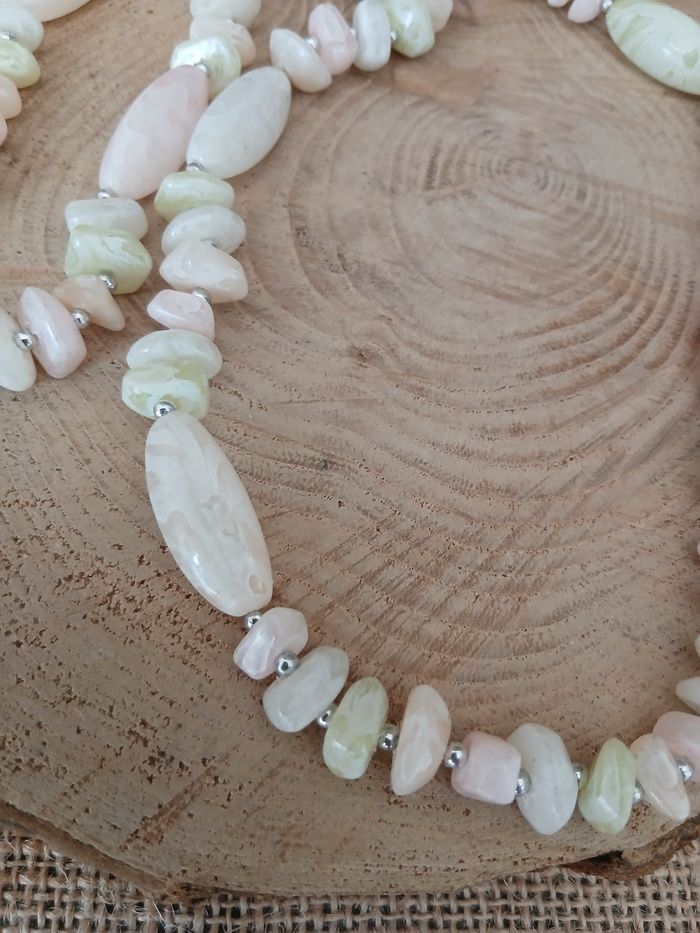 Collier blanc crème vert rose argenté - photo numéro 2