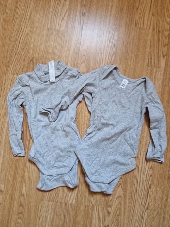 Lot de bodies baby club