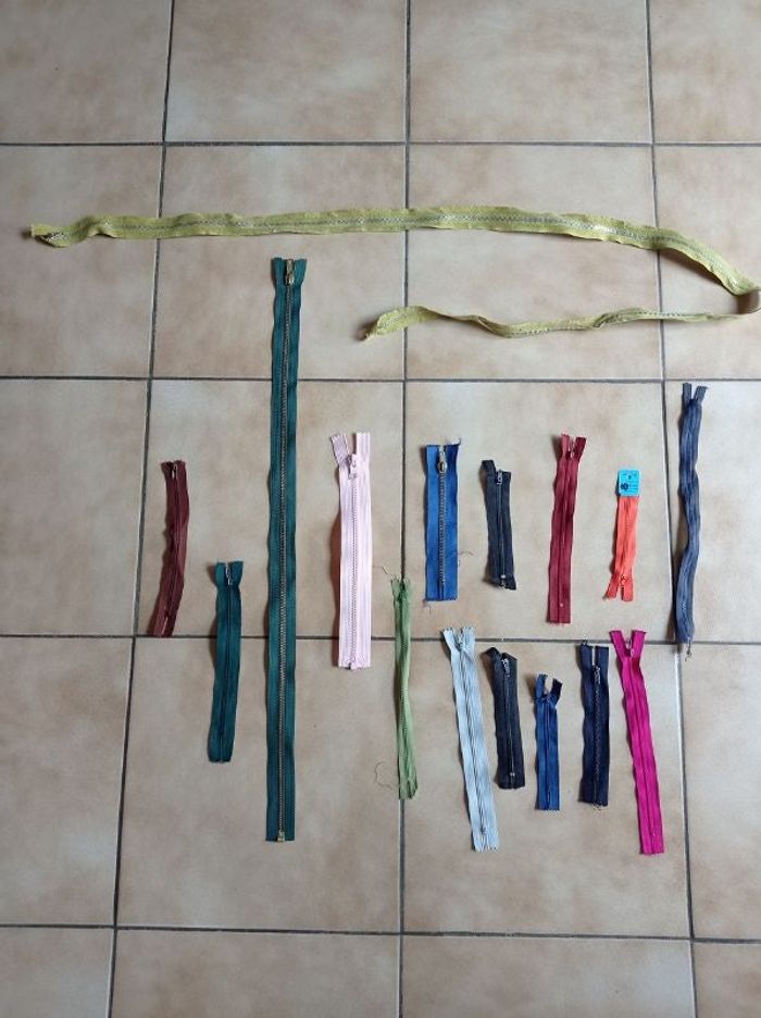 Lot de 16 fermetures éclair