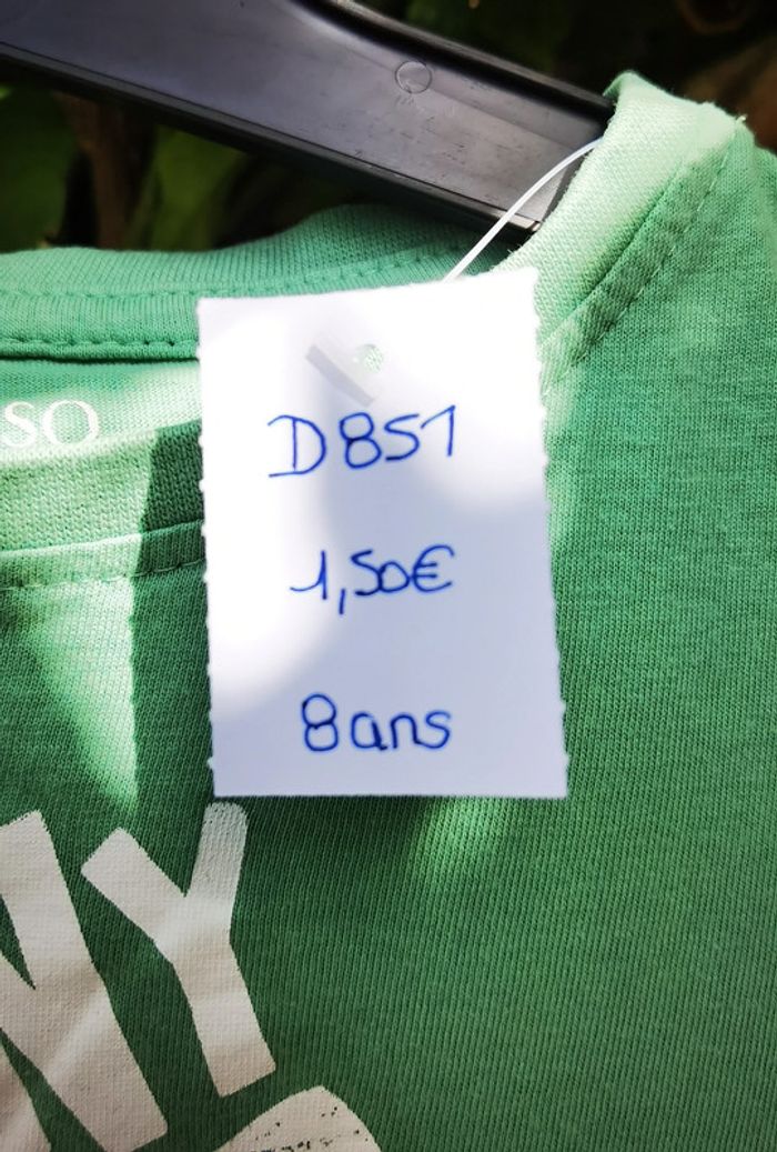 D851 - tee shirt MC 8 ans - photo numéro 4