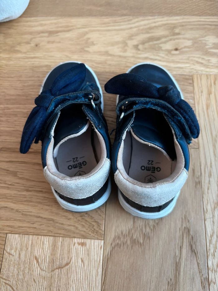 Baskets bleues à noeud - photo numéro 3