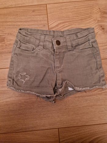 Short kaki
