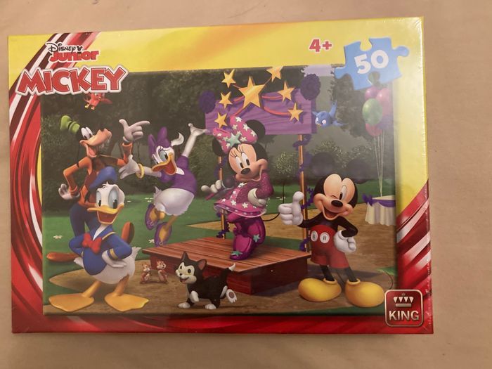 Puzzle Mickey minnie et ses amis Disney