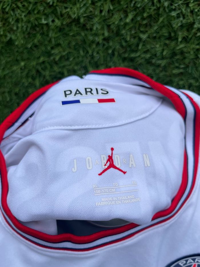 Maillot Messi PSG - photo numéro 9