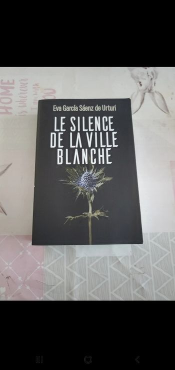 Livre  le silence de la ville blanche