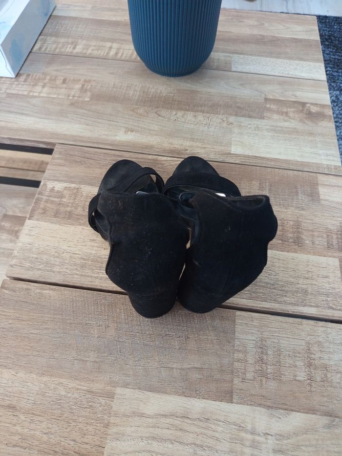 Chaussures à talons noires - photo numéro 6