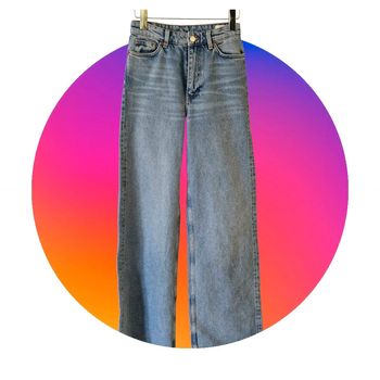 Superbe jean coupe large  très tendance, en excellent état !