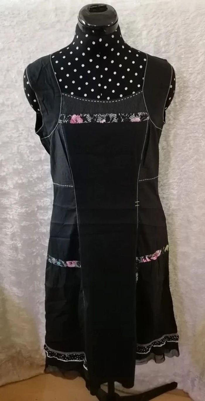 Robe courte noir dentelle fleurs - photo numéro 9