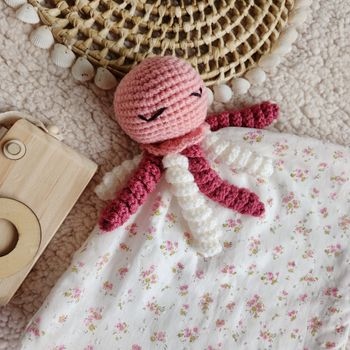 Muse la Méduse doudou en crochet