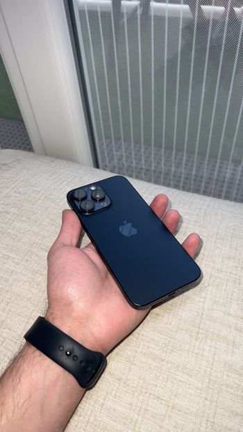 i P h o n e 15 pro Max