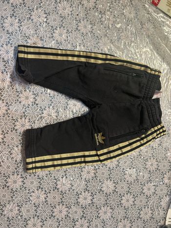 Vend pantalon Adidas