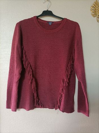 Pull bordeaux à franges