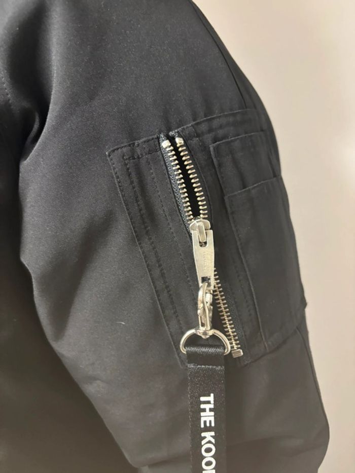 Doudoune neuve The Kooples noire avec capuche en fausse fourrure – Taille XL - photo numéro 7