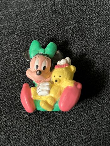 Minnie figurine