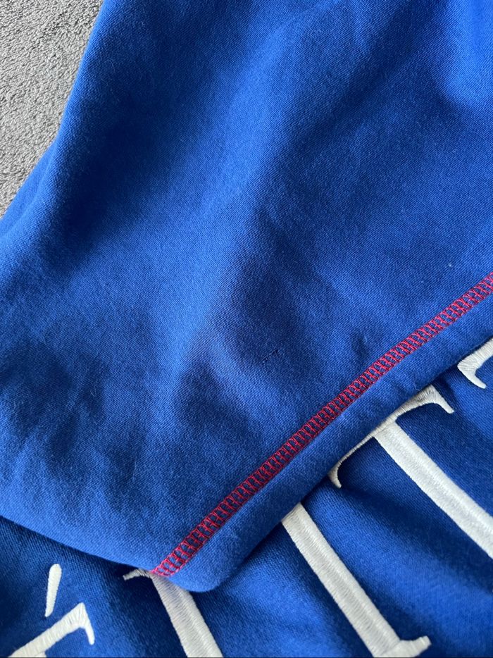 Lot d’un sweat à capuche et d’un t-shirt Élite Netflix - Undiz - photo numéro 10