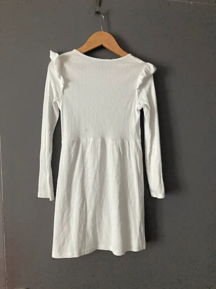 H&M petite robe blanche taille 7-8 ans