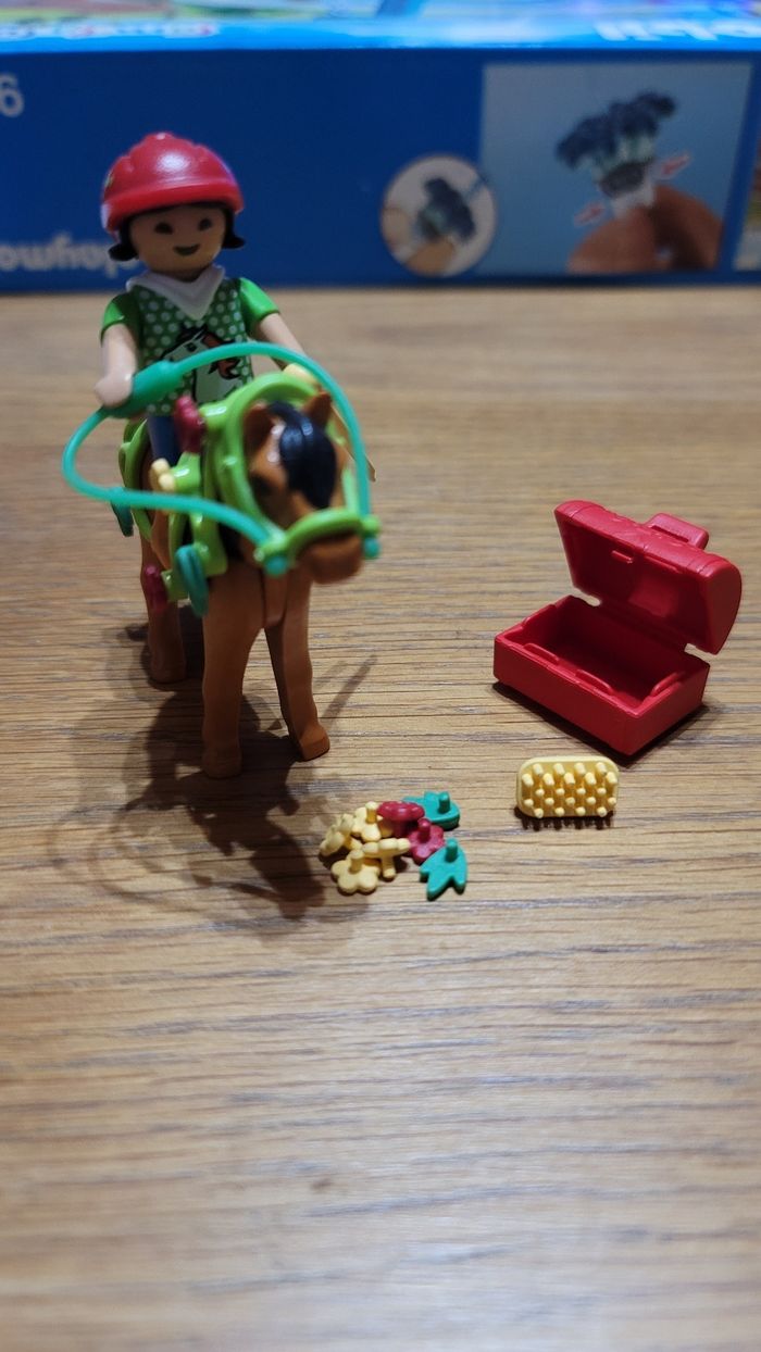 Cavalier et poney playmobil