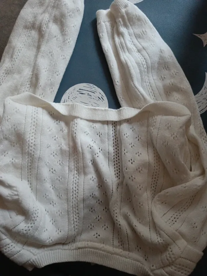 Gilet court blanc H&M 98cm - photo numéro 3
