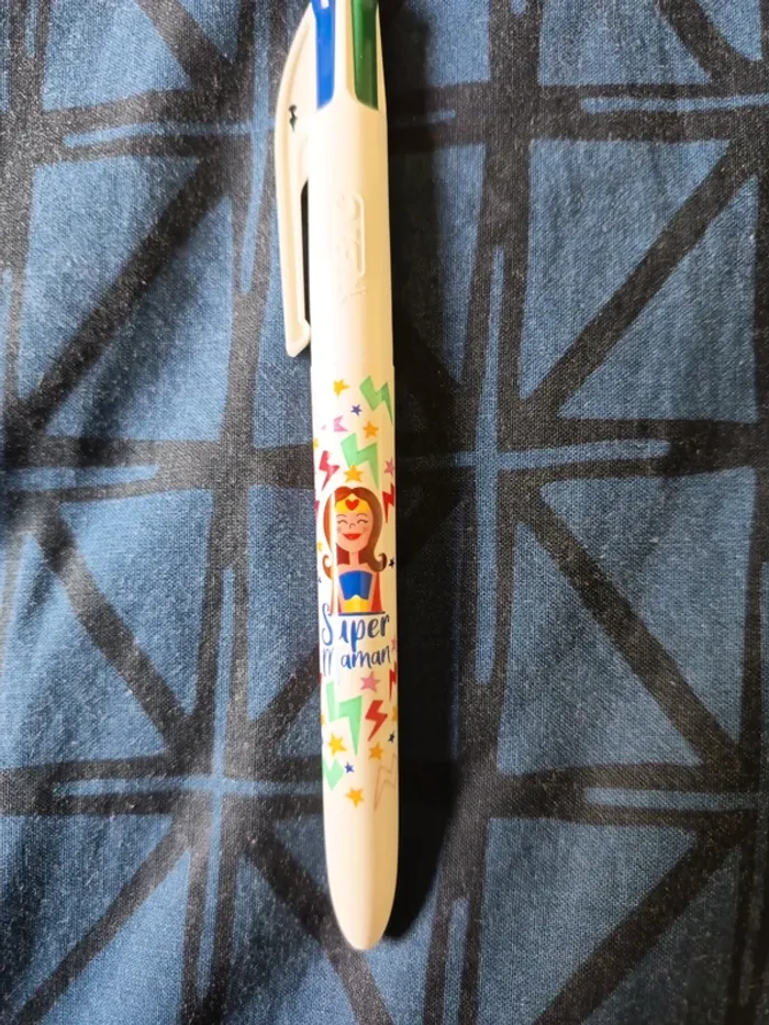 Stylo bic 4 couleurs super maman