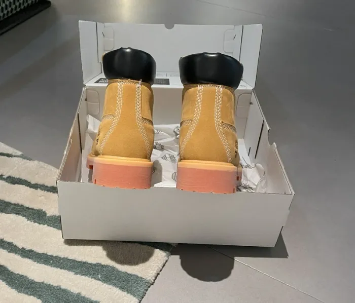 Timberland Premium 6Inch martin Boots taille 37 - photo numéro 6