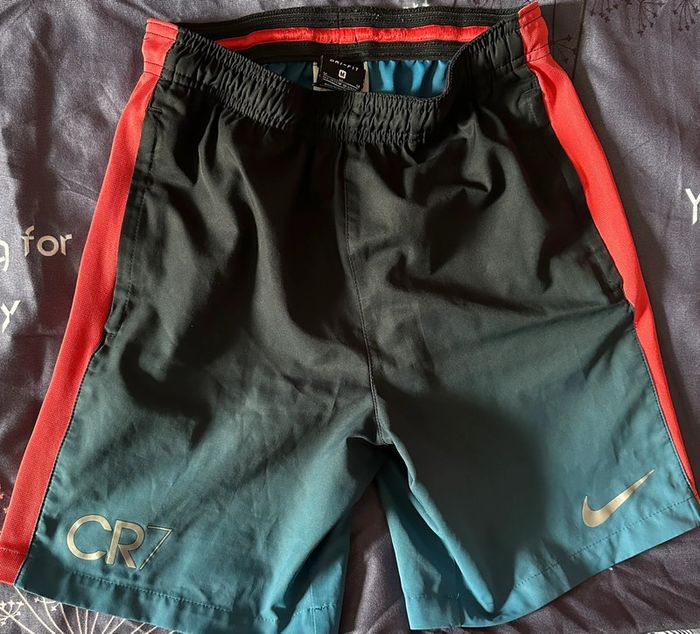 Short CR7