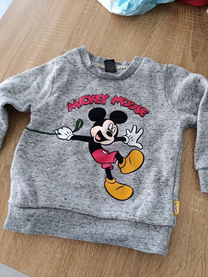 Pull Mickey 12-18 mois