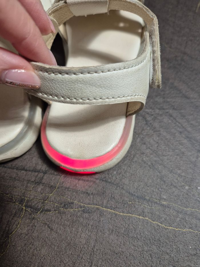 Sandale sandalette été lumineuse pointure 28 - photo numéro 5