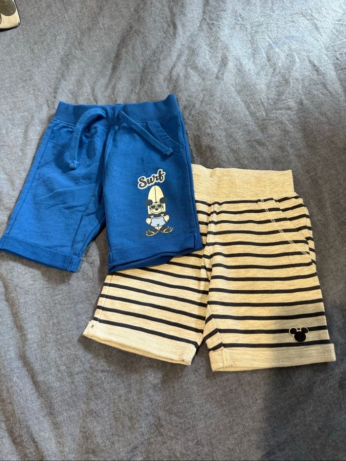 Lot de 2 shorts 9 mois