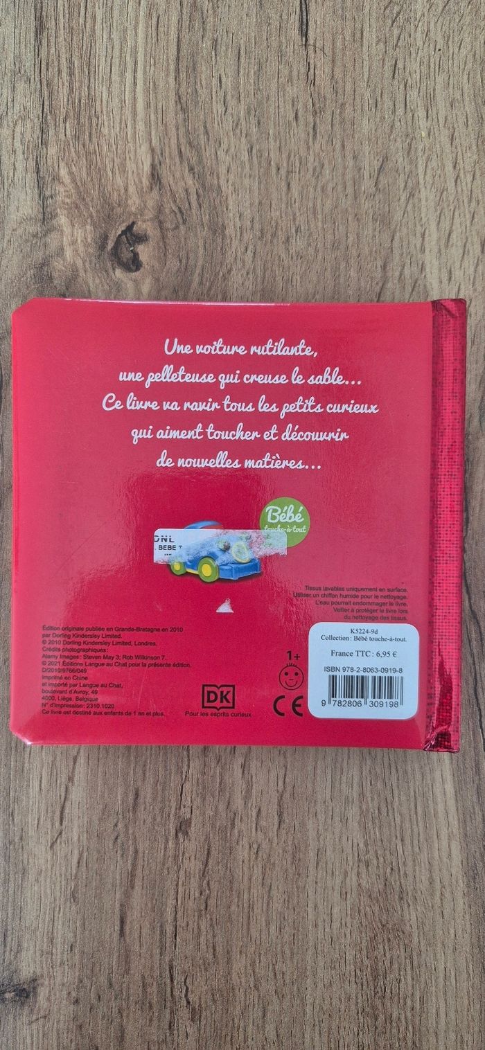 Livre les véhicules rouge - photo numéro 2