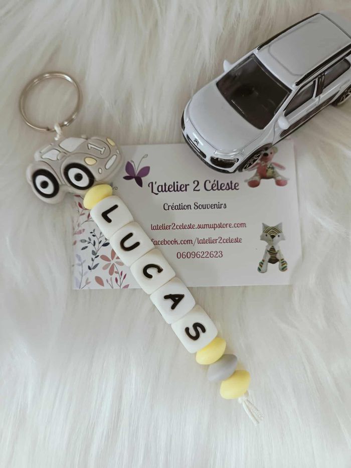 Porte-Clés en silicone voiture grise