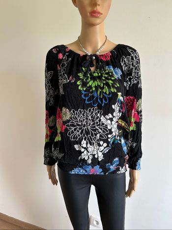 Blouse noire et fleurie à manches longues Desigual taille XS bon état