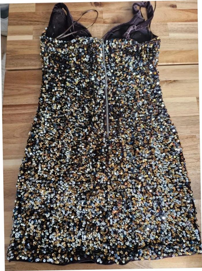 Robe de fête - photo numéro 3