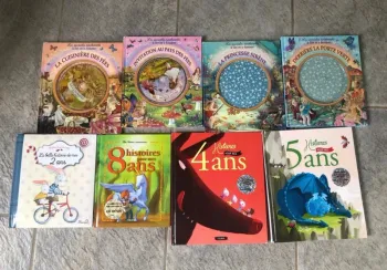 352 - 8 livres et 4cds