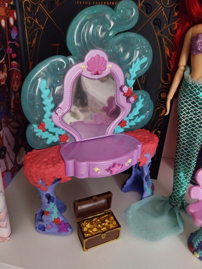 Poupée Ariel en sirène et sa coiffeuse vanity set- Coffret Disney La Petite Sirène - photo numéro 2