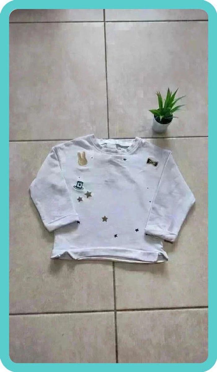 Joli petit sweat blanc étoiles 18 mois vertbaudet