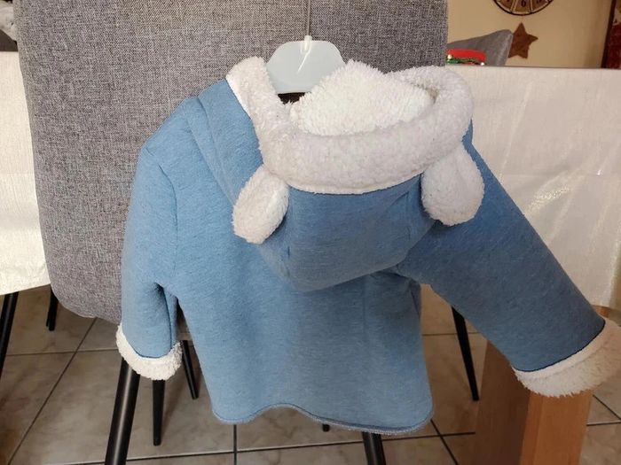 Veste à capuche 6 mois C&A - photo numéro 3