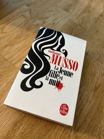 Livre la jeune fille et la nuit