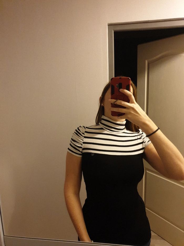 Haut noir et blanc