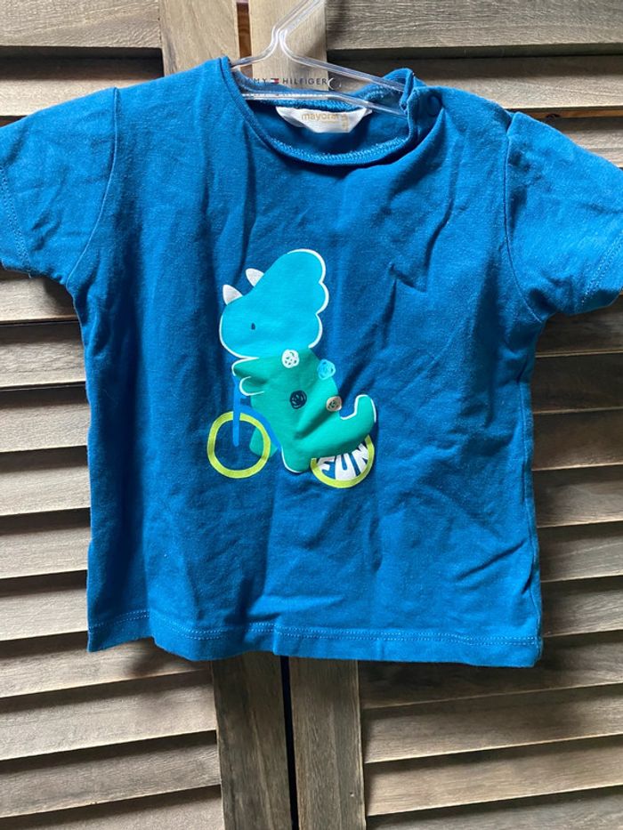 T-shirt bleu marine garçon