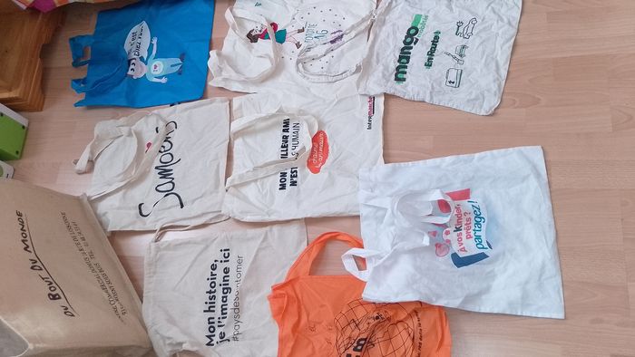 Différent sac de courses - photo numéro 2