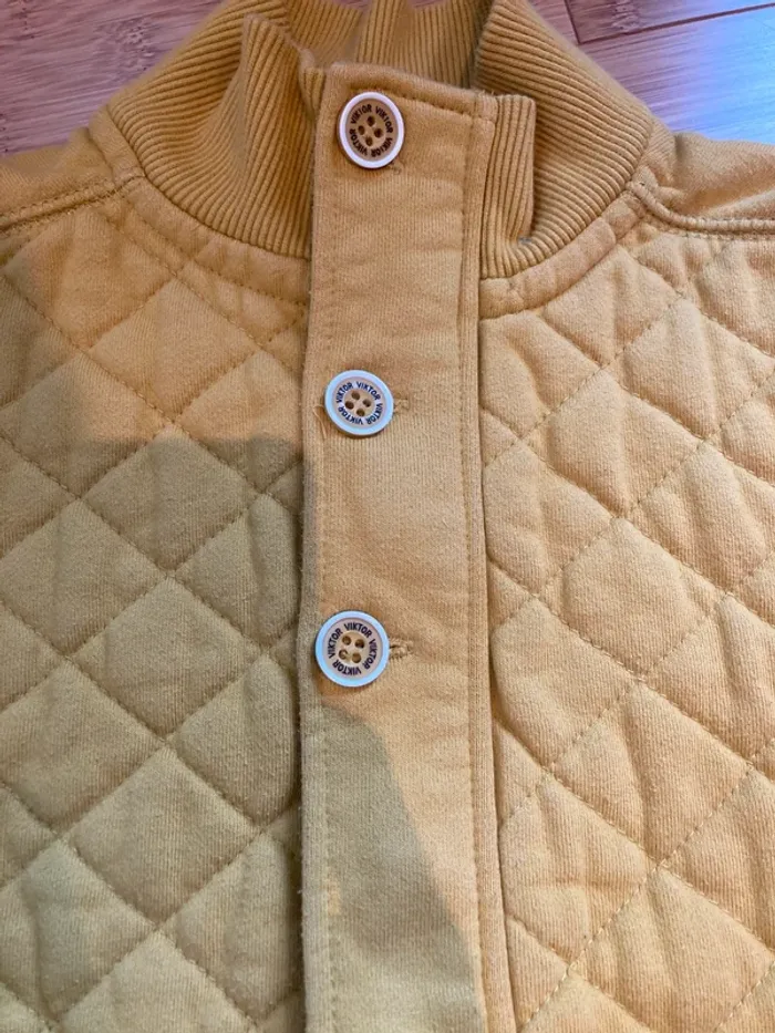 8 ans - Gilet fermeture chic couleur moutarde - détail aviateur à la manche - photo numéro 3