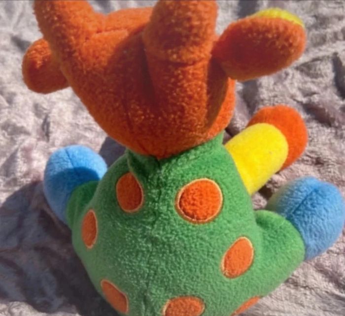 Peluche Girafe Vintage qui couine - Colorée - En bon état - photo numéro 3