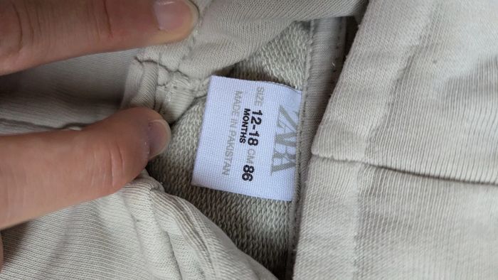 Sweat à capuche Zara - photo numéro 2