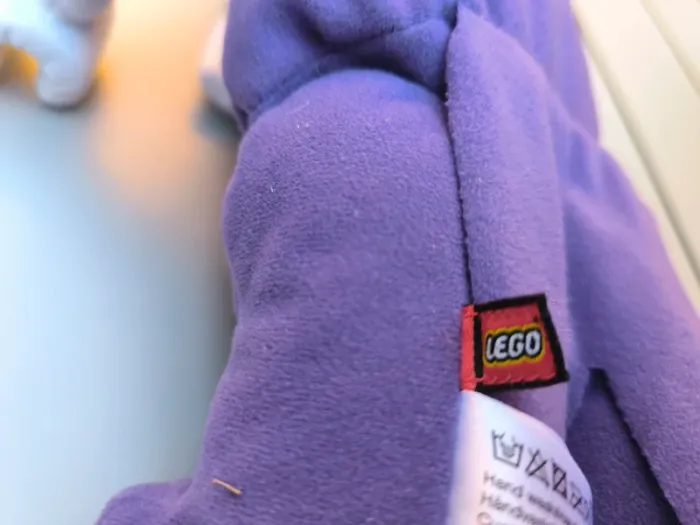 Superbe peluche lego joker tb état 35cm - photo numéro 3