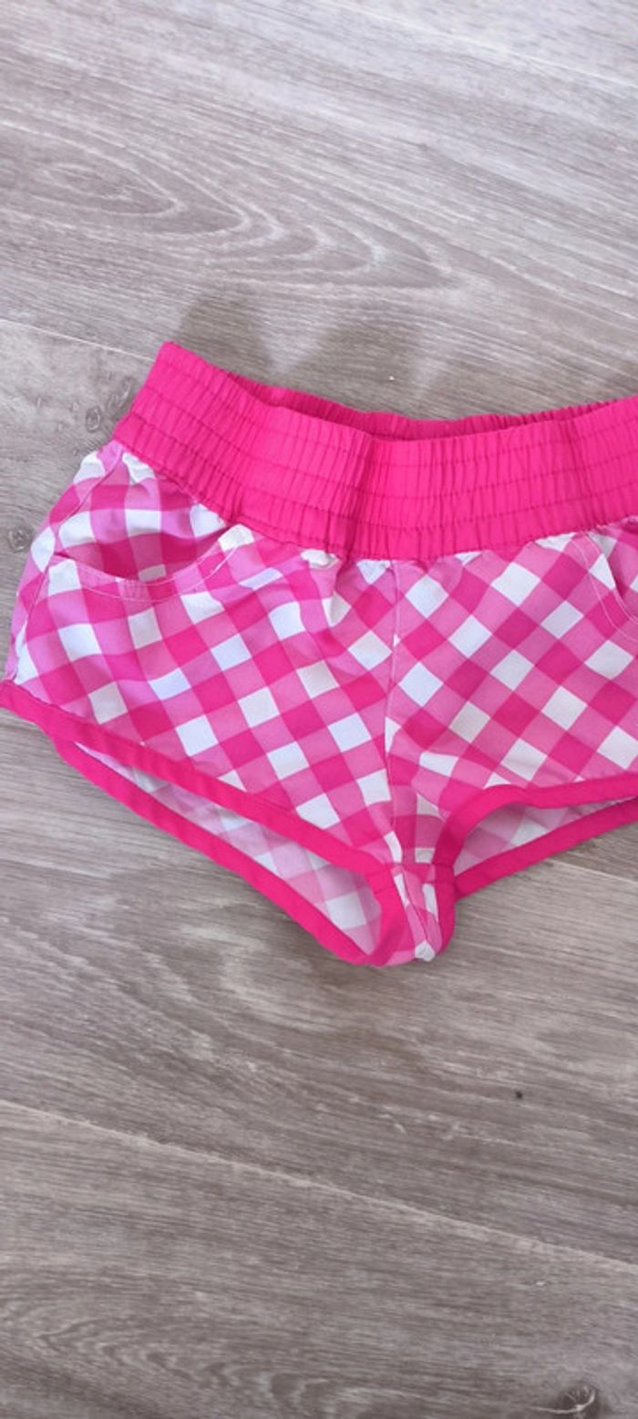 Short go sport rose parfait état - photo numéro 3
