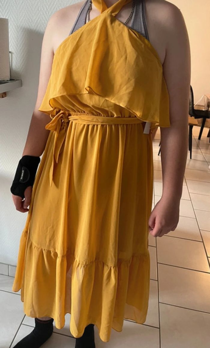 Robe soirée jaune moutarde - photo numéro 5